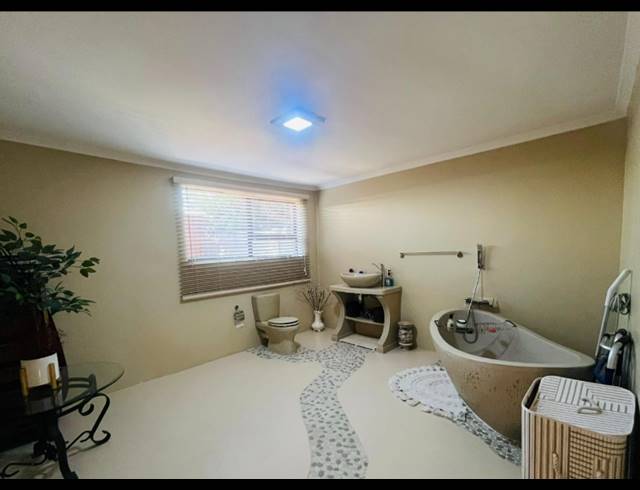 2 BEDROOM FREESTANDING FOR SALE IN ELANDSPARK